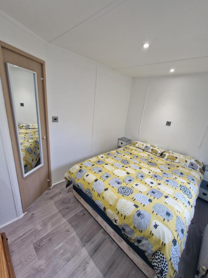 Featheredge Corner Lodge Wells Esterno foto